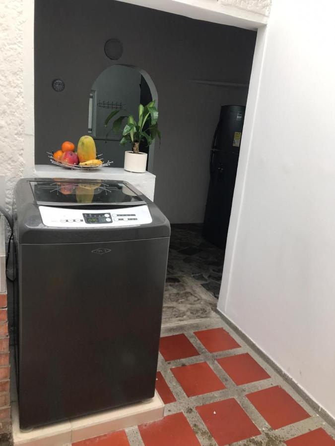 Vip Apartasuites Rosales Медельин Экстерьер фото