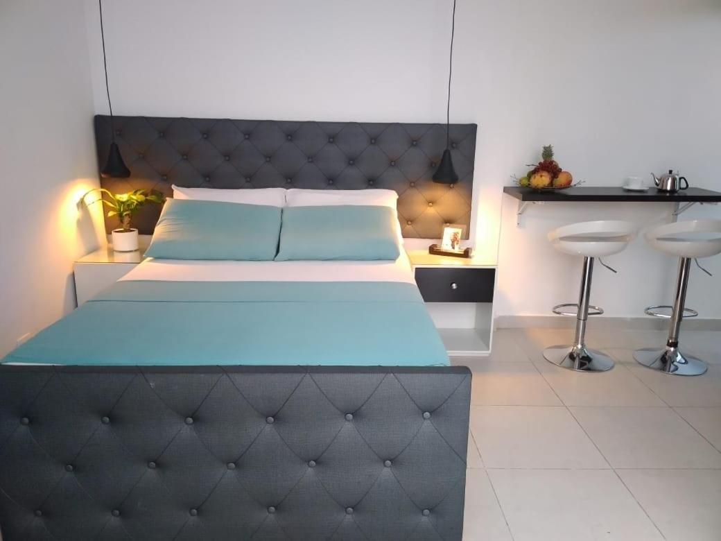 Vip Apartasuites Rosales Медельин Экстерьер фото